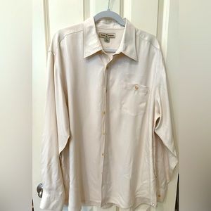 Tommy Bahama 100% silk dress shirt.  Cream with tan buttons. XL